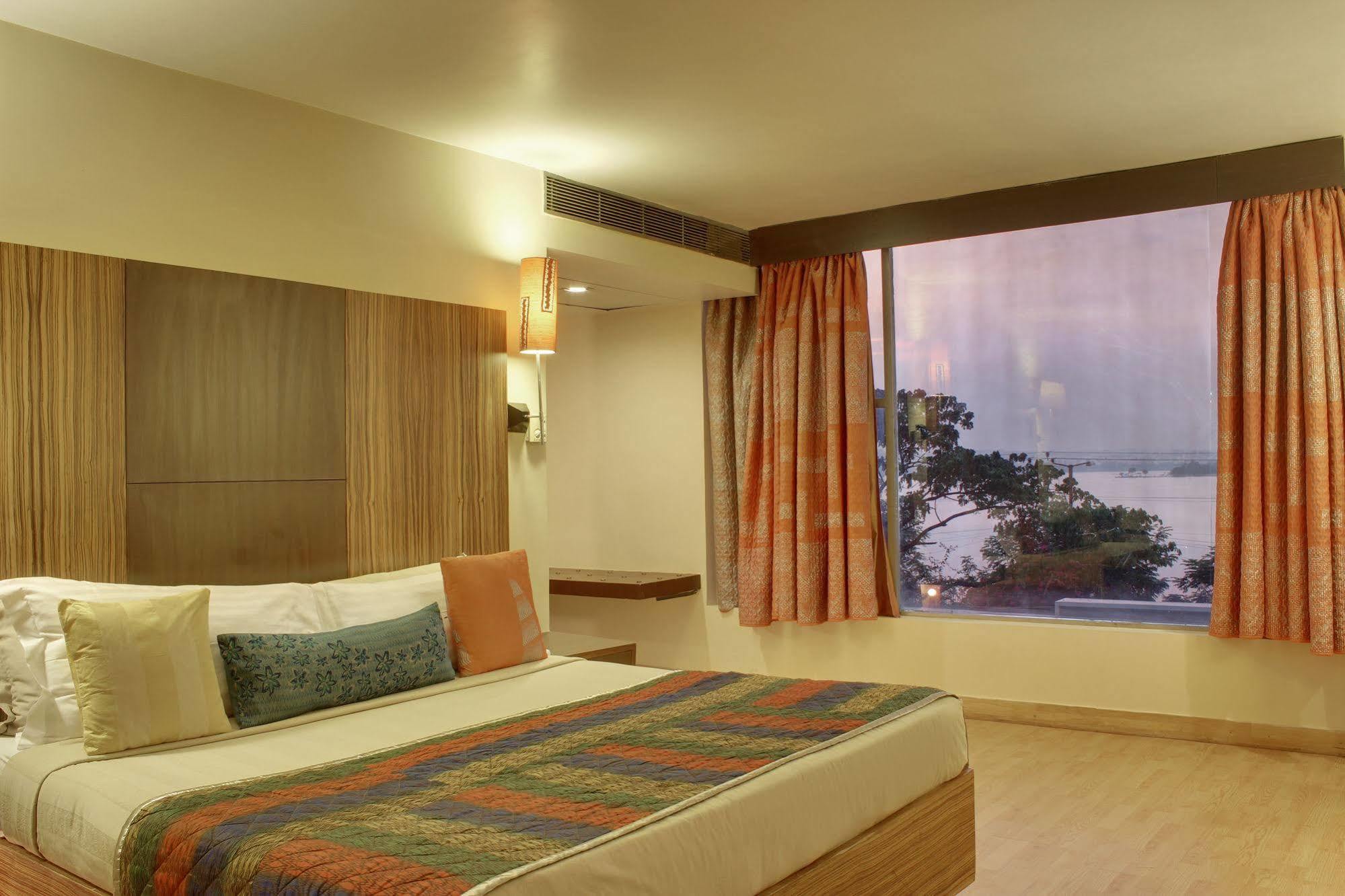 ​Justa Hyderabad Hotel Exterior photo